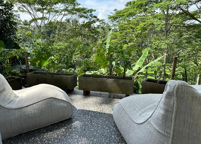 Tirta Asri Ubud Villa