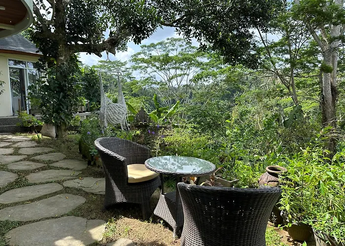 Tirta Asri Ubud Villa